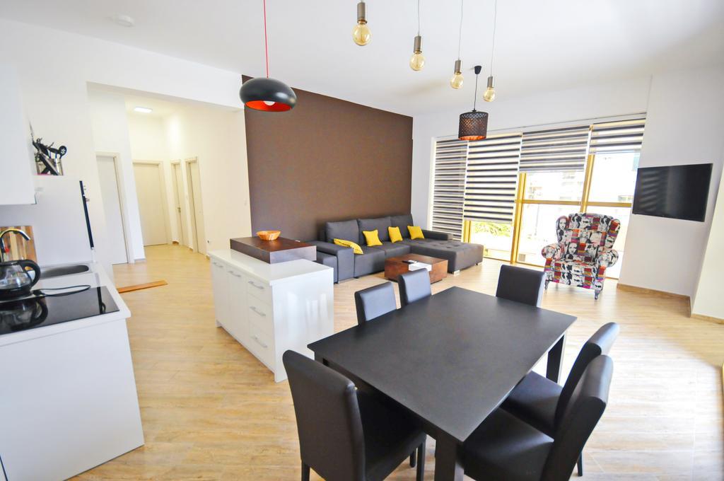 Sea Breeze Lux Apartments Budva Luaran gambar