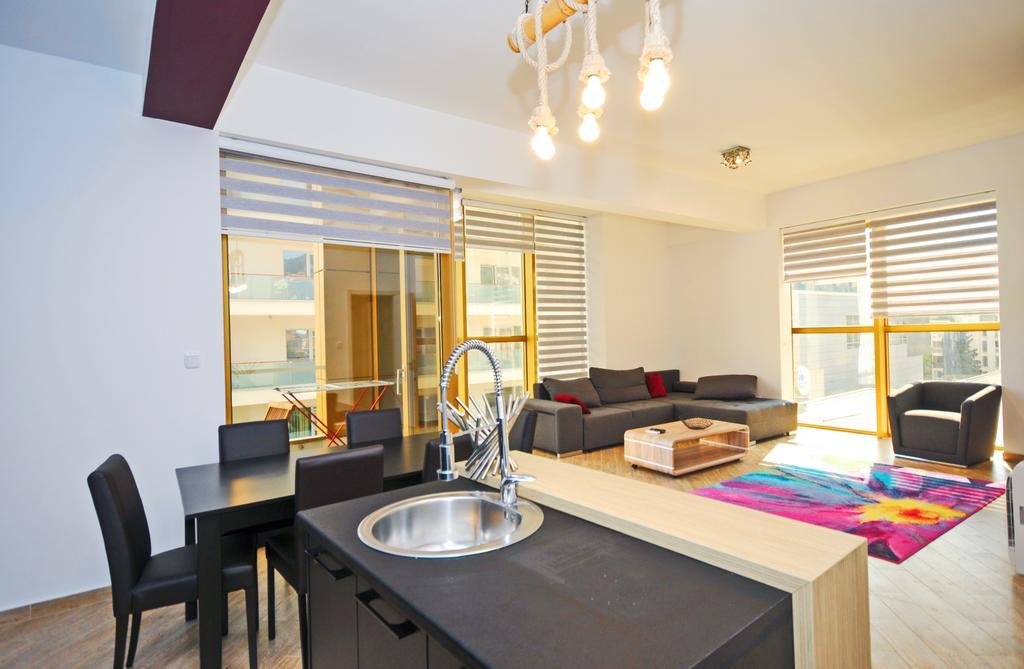 Sea Breeze Lux Apartments Budva Luaran gambar