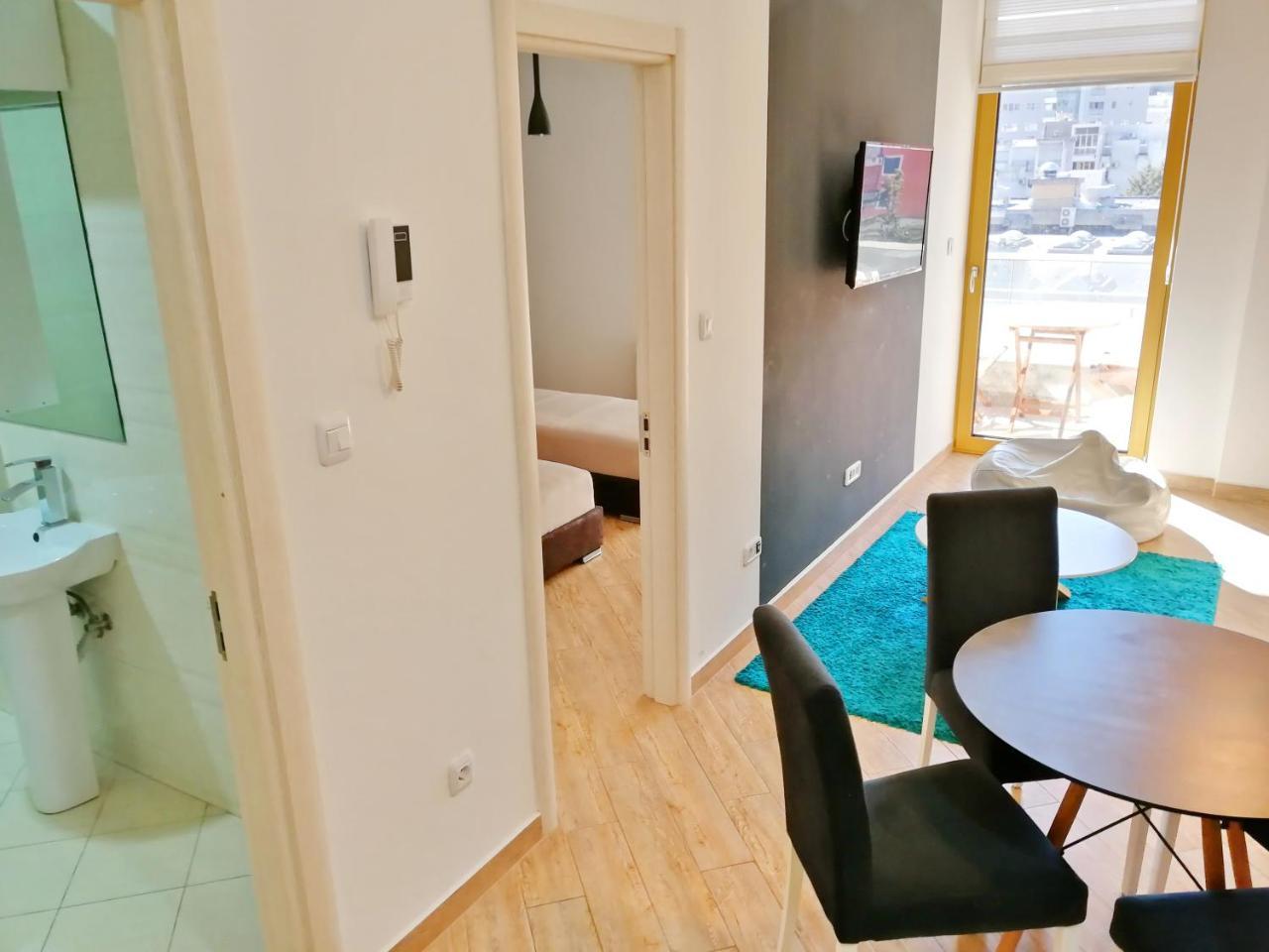 Sea Breeze Lux Apartments Budva Luaran gambar